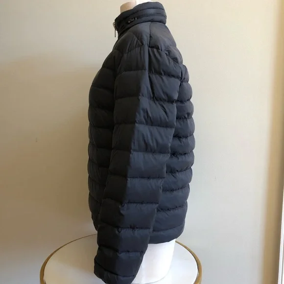 COACH REVERSIBLE JACKET fits like a small